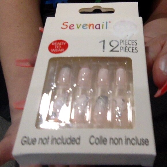 steve nails - Picture 1 of 2